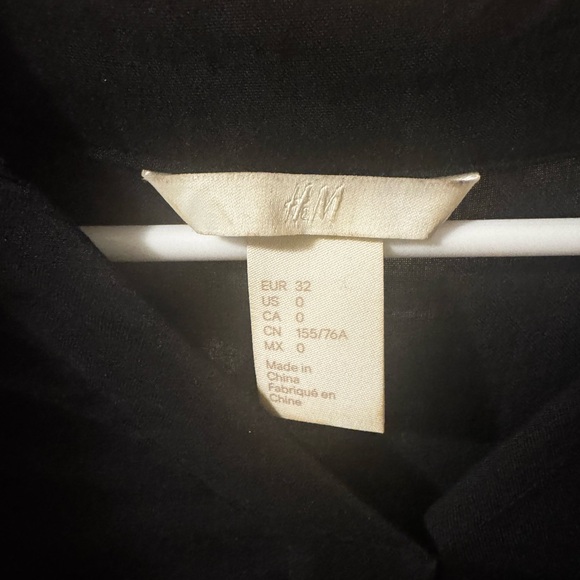 H&M Classic Black Mini Dress - Picture 3 of 4